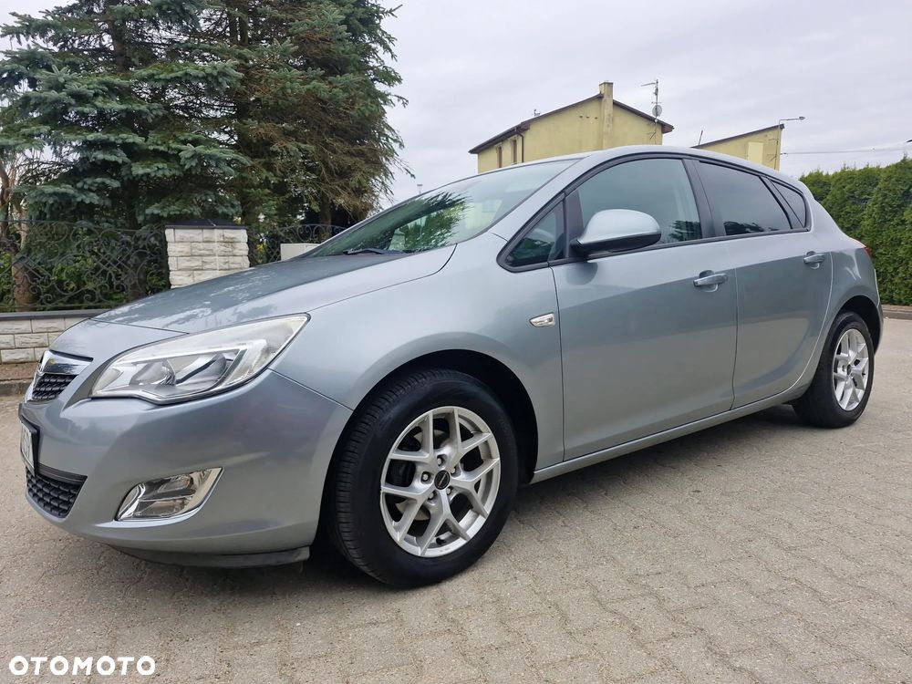 Opel Astra 1.6 ECOFLEX Start/Stop Edition - 1
