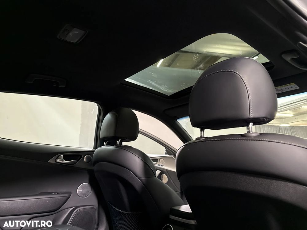 Kia Stinger - 24