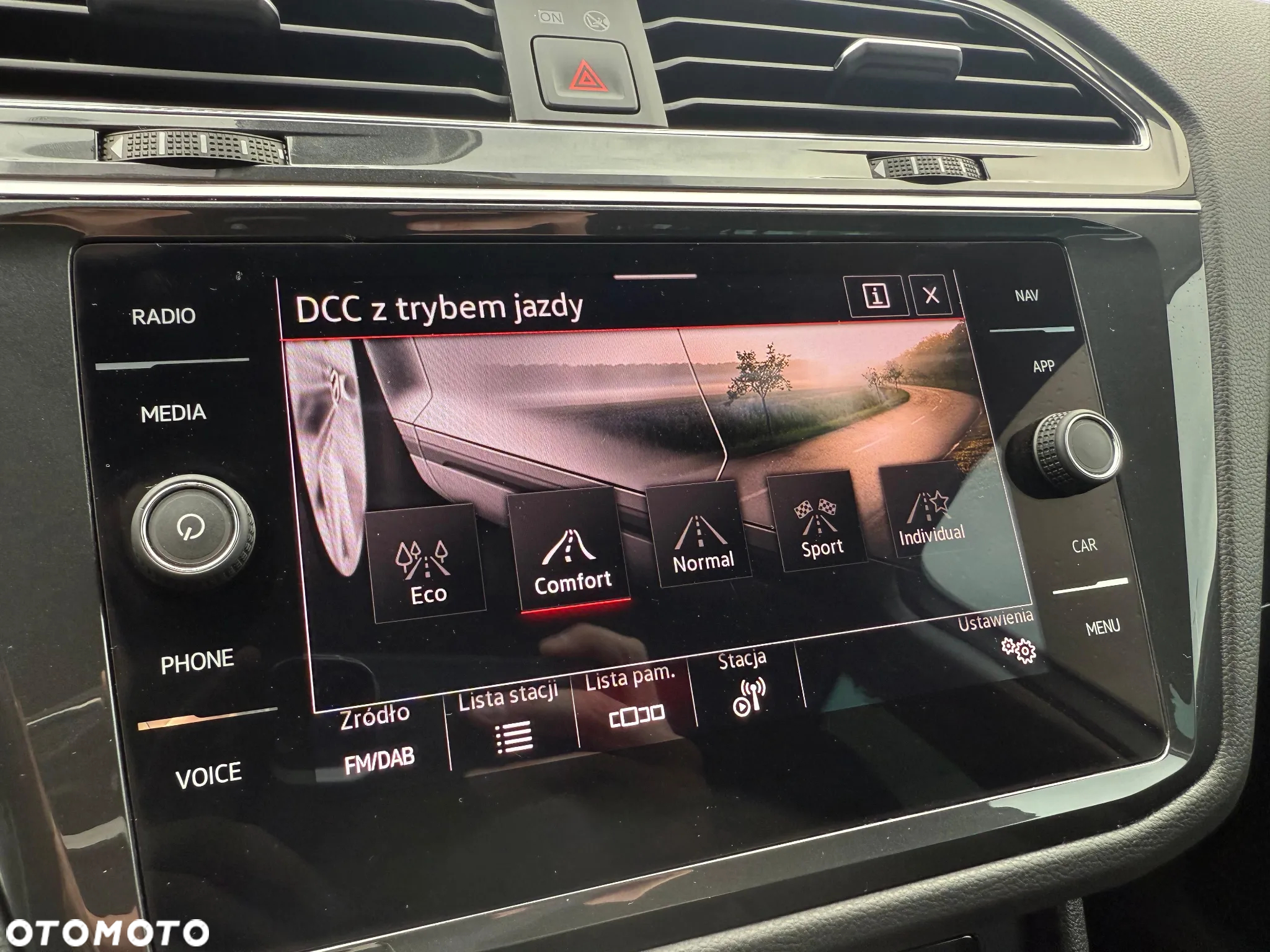 Volkswagen Tiguan 2.0 TSI 4Mot Elegance DSG - 32