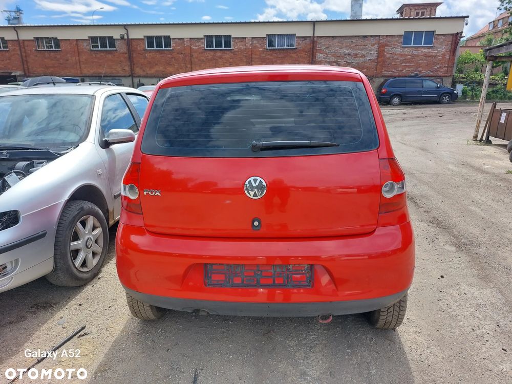 Zderzak VW FOX 1,2B 06R. maska,drzwi,lampy,klapa.... - 3