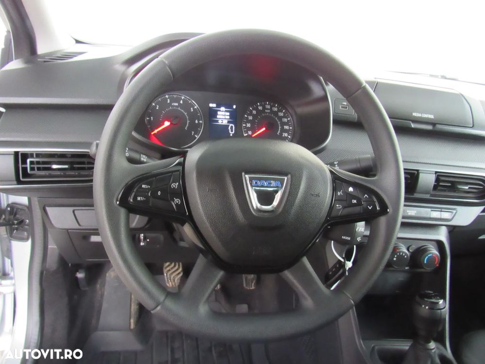 Dacia Logan TCe 90 Essential - 18