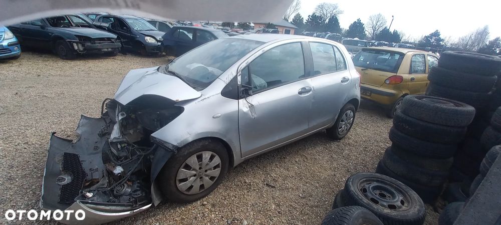 Toyota Yaris II 1,0 VVT-I 08R 1E7 wszystkie części - 1