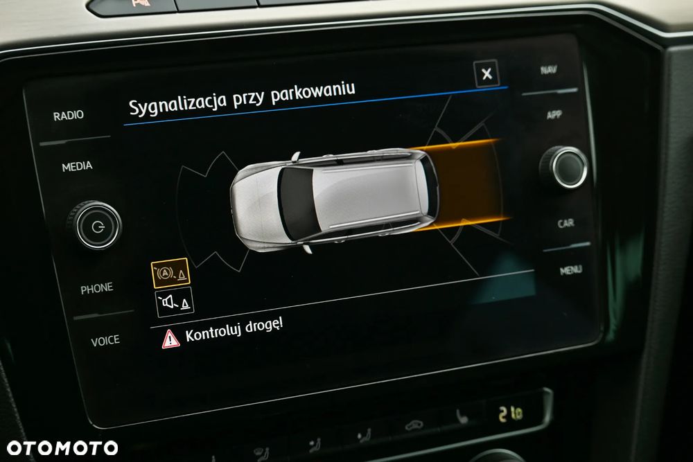 Volkswagen Passat 2.0 TDI SCR 4Motion DDG Highline - 34