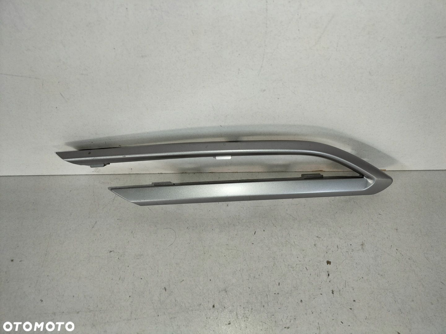 Listwa spojlera tył prawa AUDI A3 8Y 20- SPORTBACK - 1