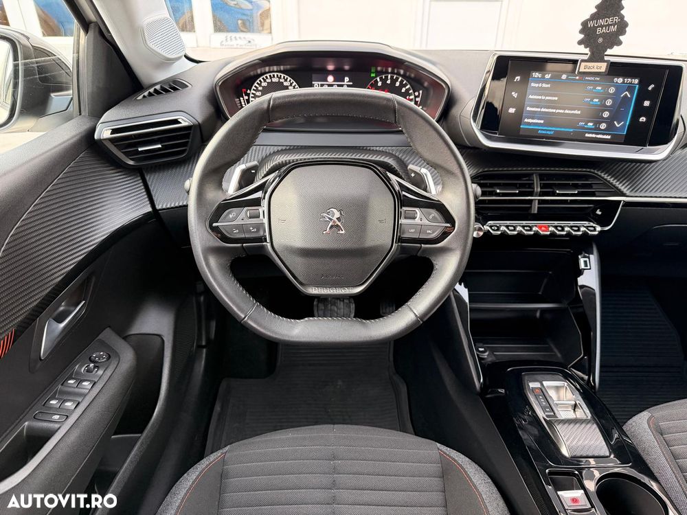 Peugeot 208 1.2 L PureTech STT EAT8 Allure - 15