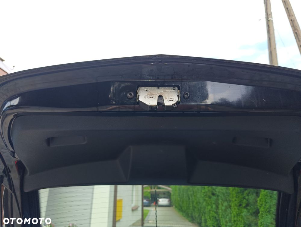 Opel Corsa 1.4 16V Essentia - 12