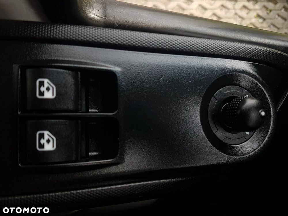 Iveco DAILY KONTENER NISKOPODŁOGOWY 4,44x2,23x2,43 SKLEP FOODTRUCK BAR KLIMA KONIOWÓZ KAMPER - 9