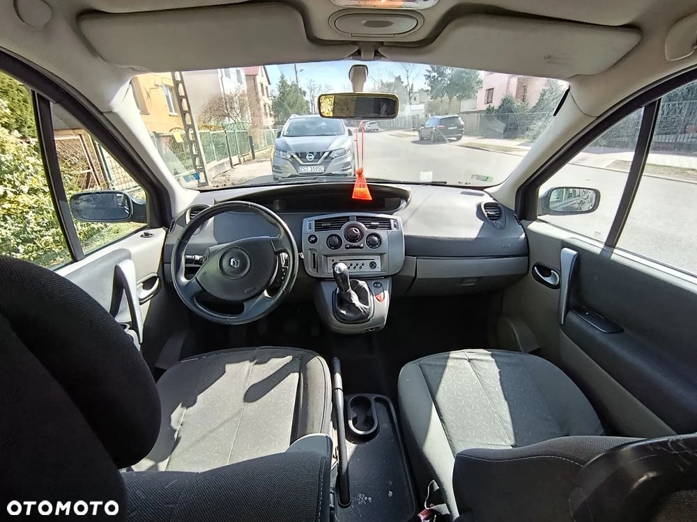 Renault Scenic 1.6 16V 110 Authentique - 16