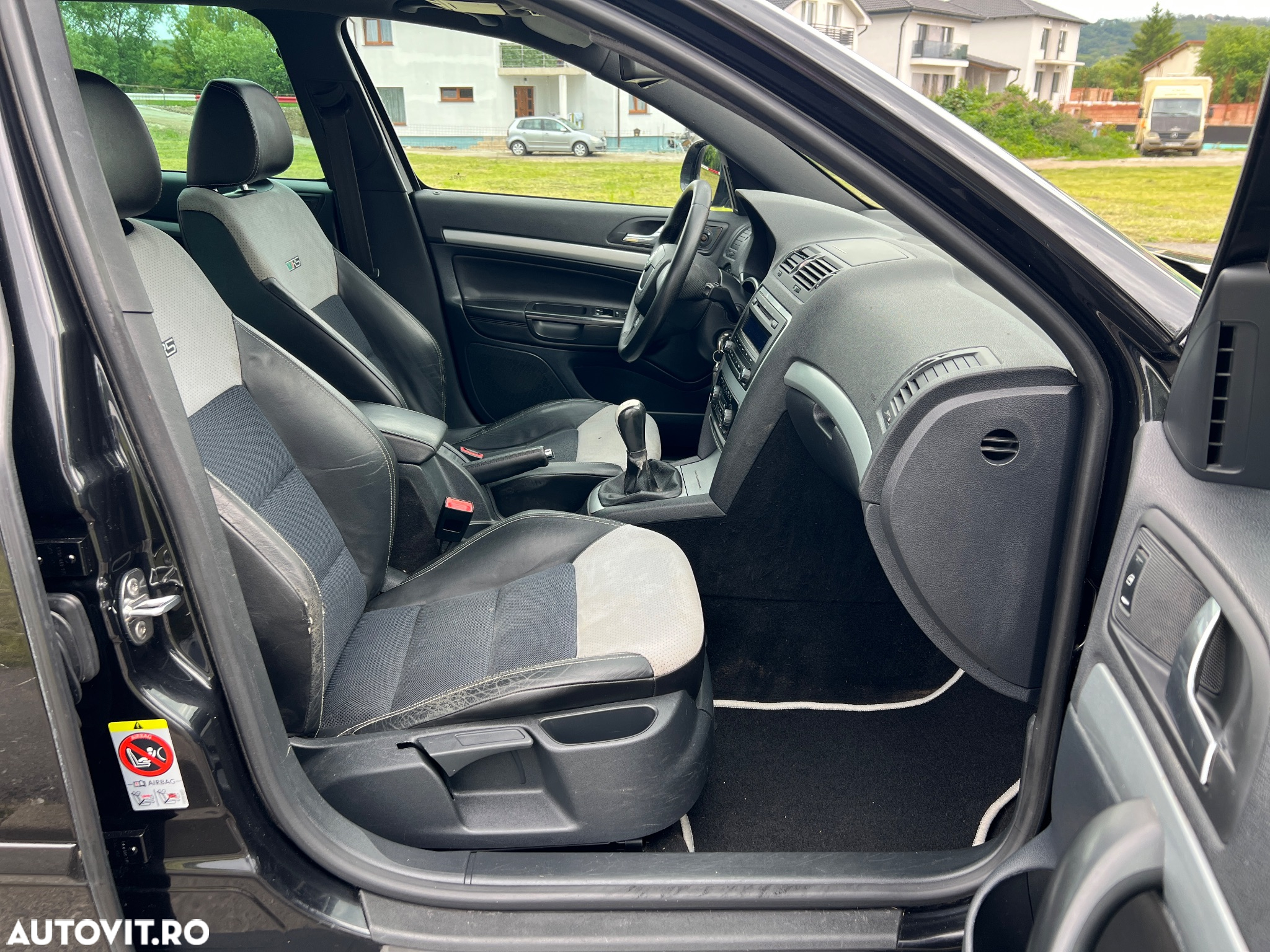 Skoda Octavia Combi 2.0 TDI RS - 10