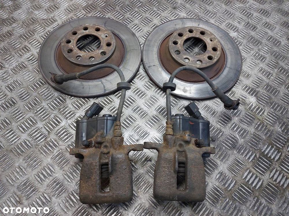 TARCZE HAMULCOWE TYŁ + ZACISKI AUDI A6 C6 - 1