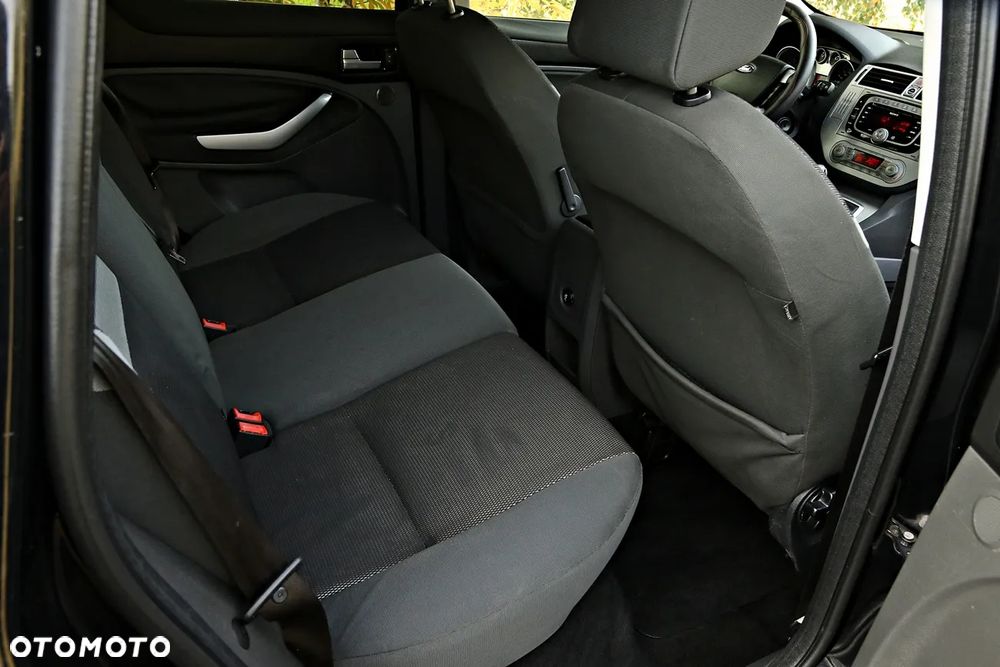 Ford Kuga 2.0 TDCi 2x4 Trend - 31
