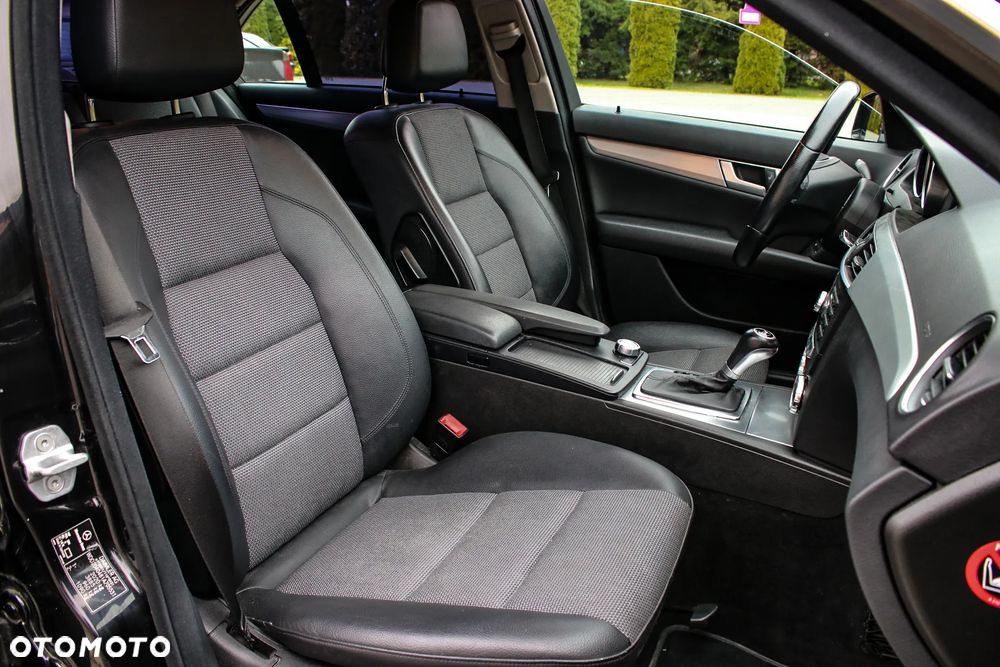 Mercedes-Benz Klasa C - 22