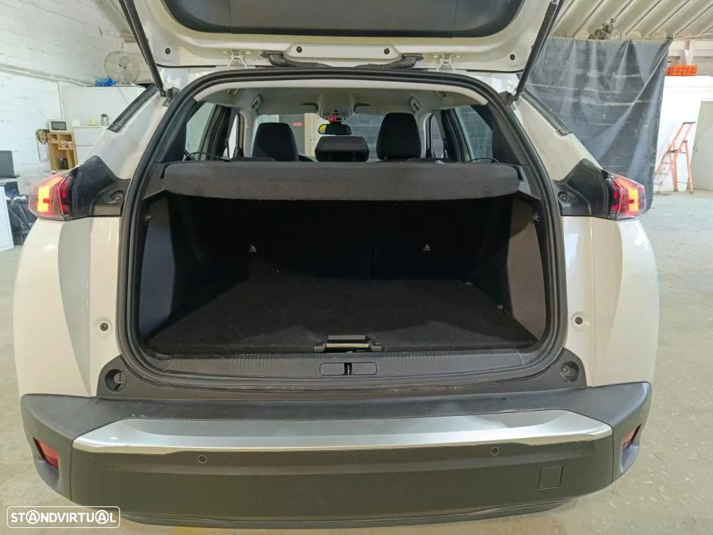 Peugeot e-2008 50 kWh Active Pack - 14