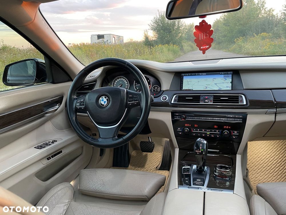 BMW Seria 7 730d - 13