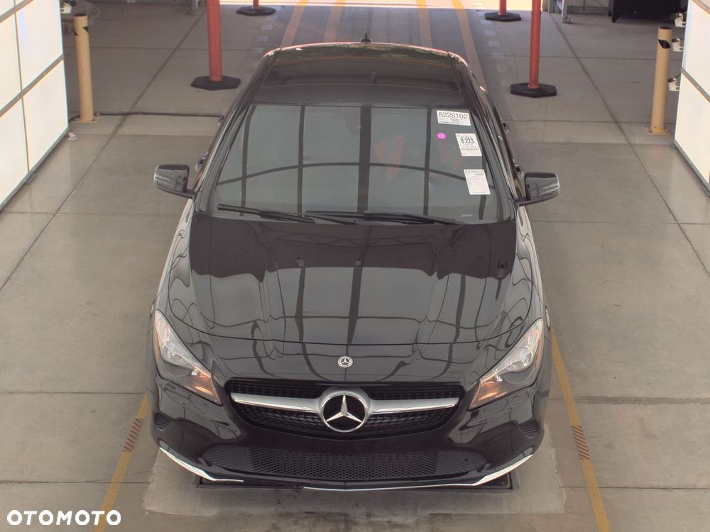 Mercedes-Benz CLA 250 4Matic 7G-DCT AMG Line - 9