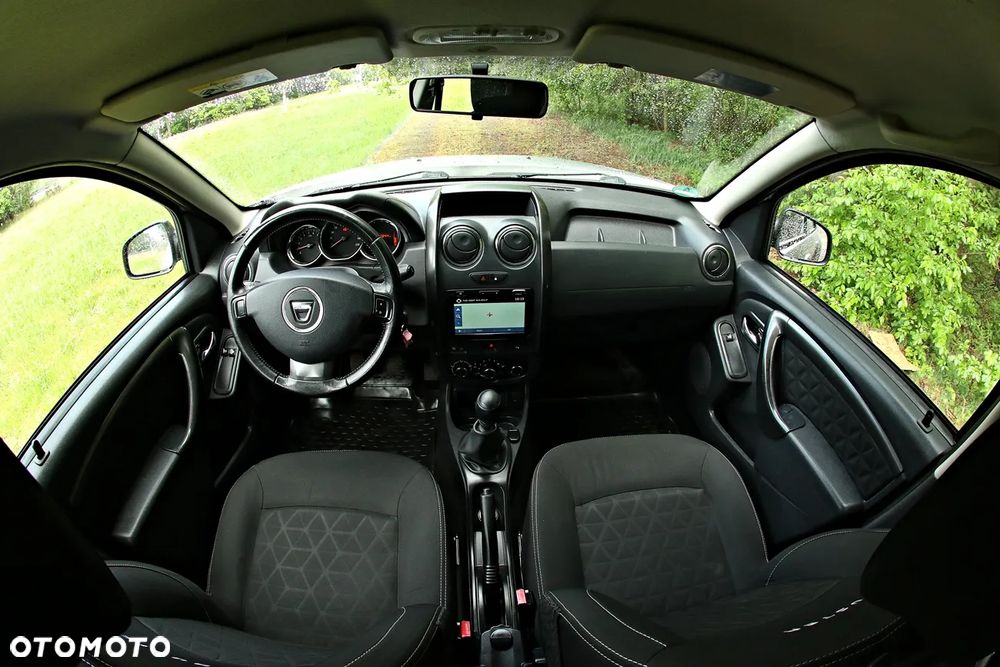 Dacia Duster TCe 125 4x2 Celebration - 10
