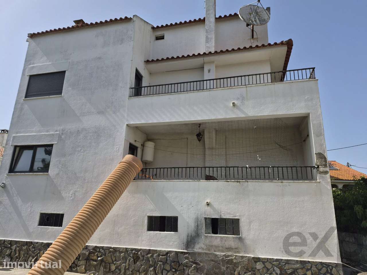 MORADIA T6 PARA RECUPERAR – VAL CAVALA, CHARNECA DA CAPARICA - Grande imagem: 4/22