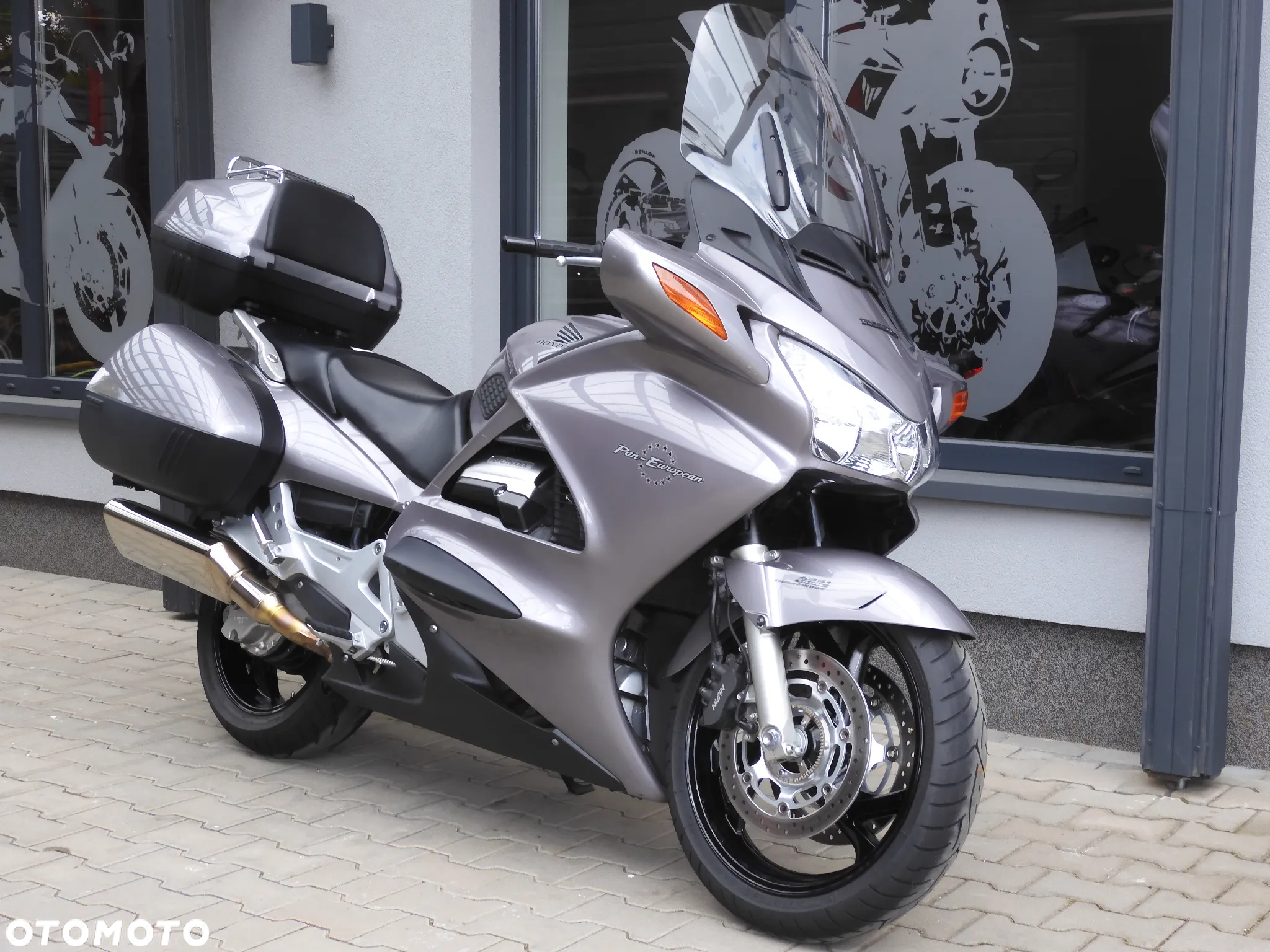 Honda ST - 19