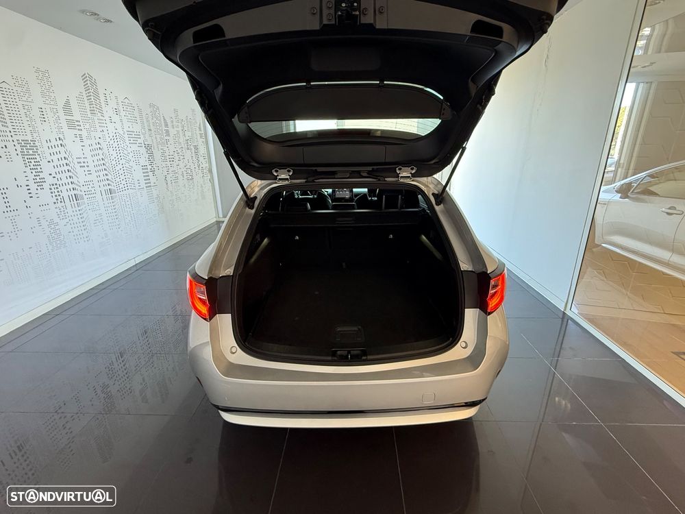 Toyota Corolla Touring Sports - 8