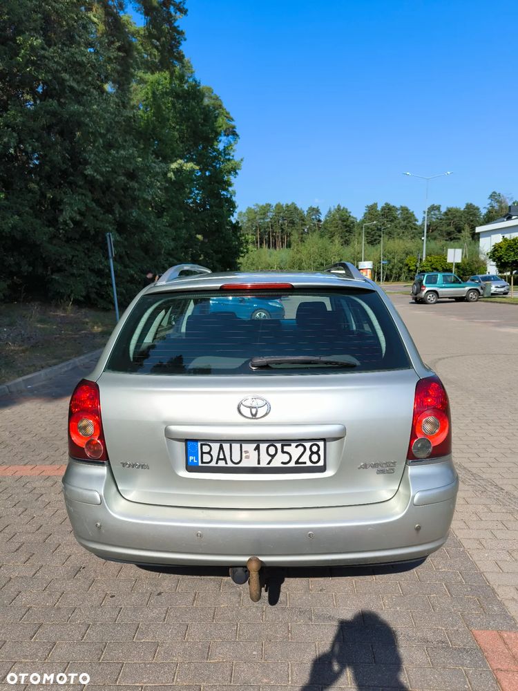 Toyota Avensis 2.0 D-4D Combi Sol - 3