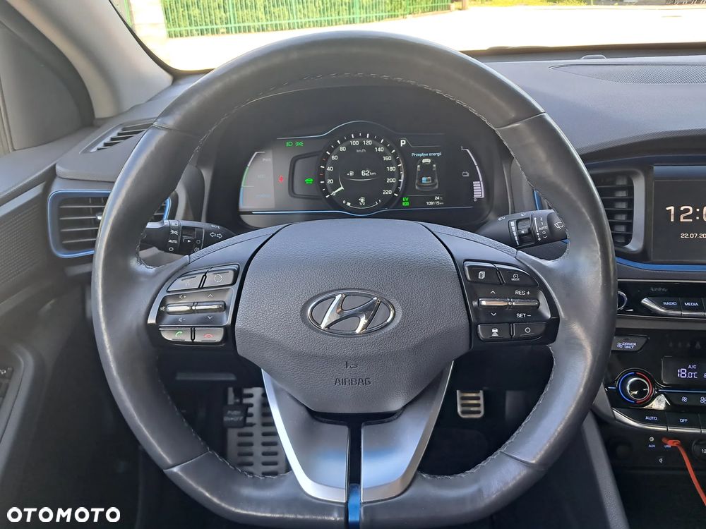 Hyundai IONIQ Hybrid Premium - 29