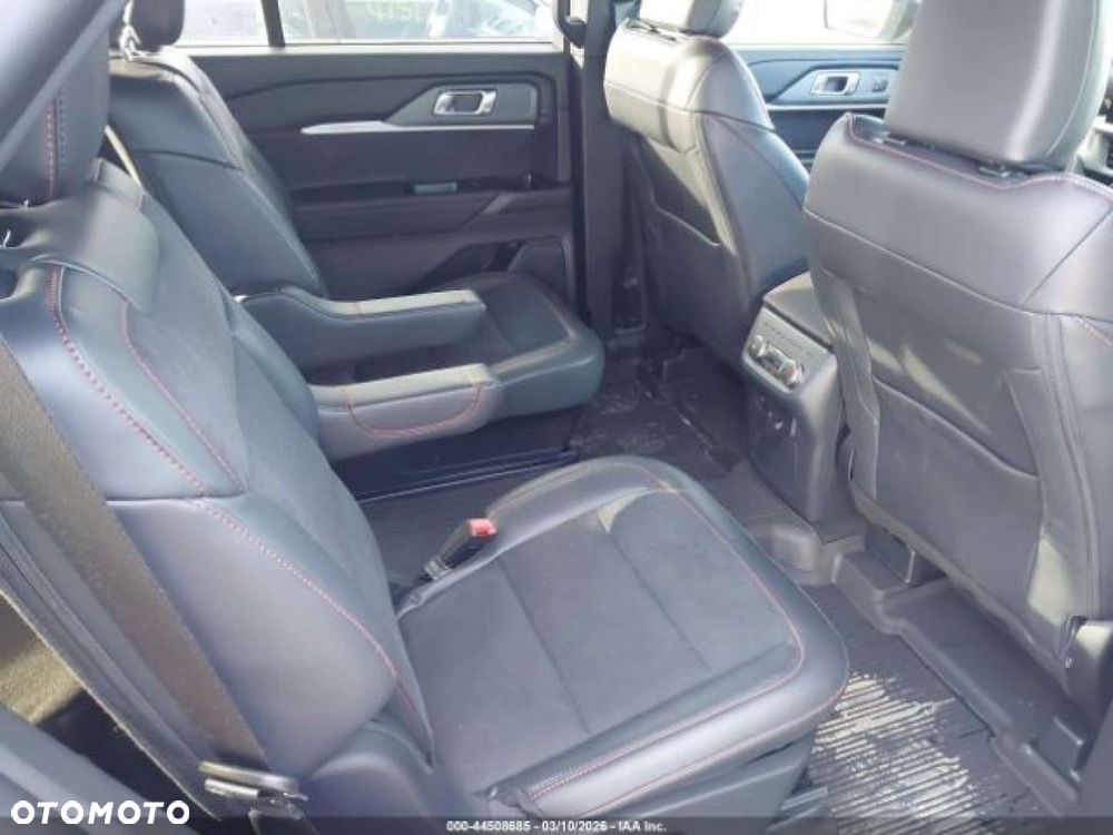 Ford Explorer - 13