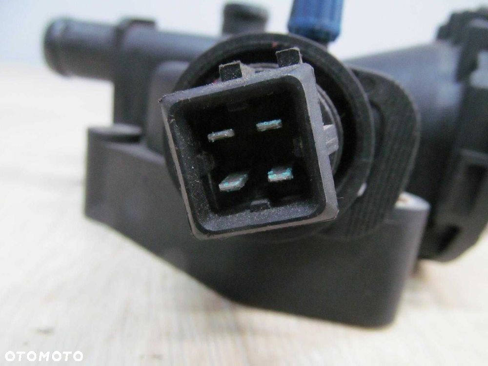 RENAULT MASTER 2.2 DCI OBUDOWA TERMOSTATU 8200021008 - 7