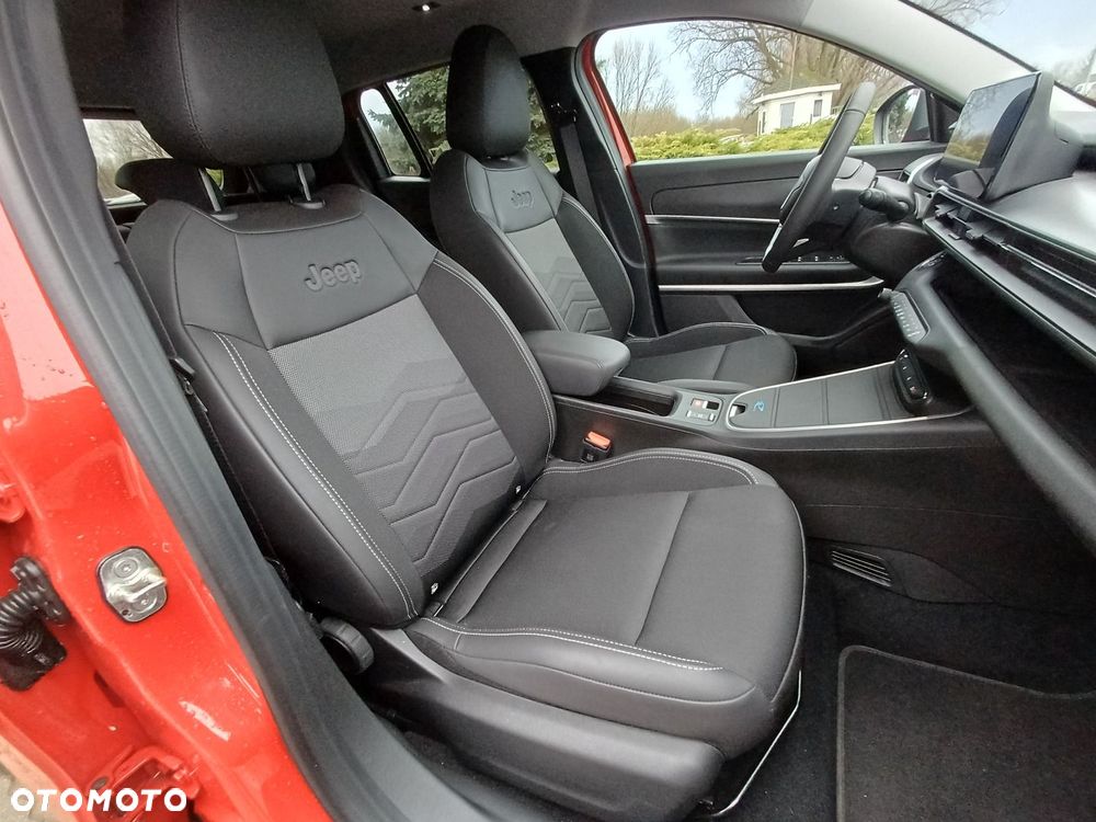 Jeep Avenger 54kWh Altitude - 12