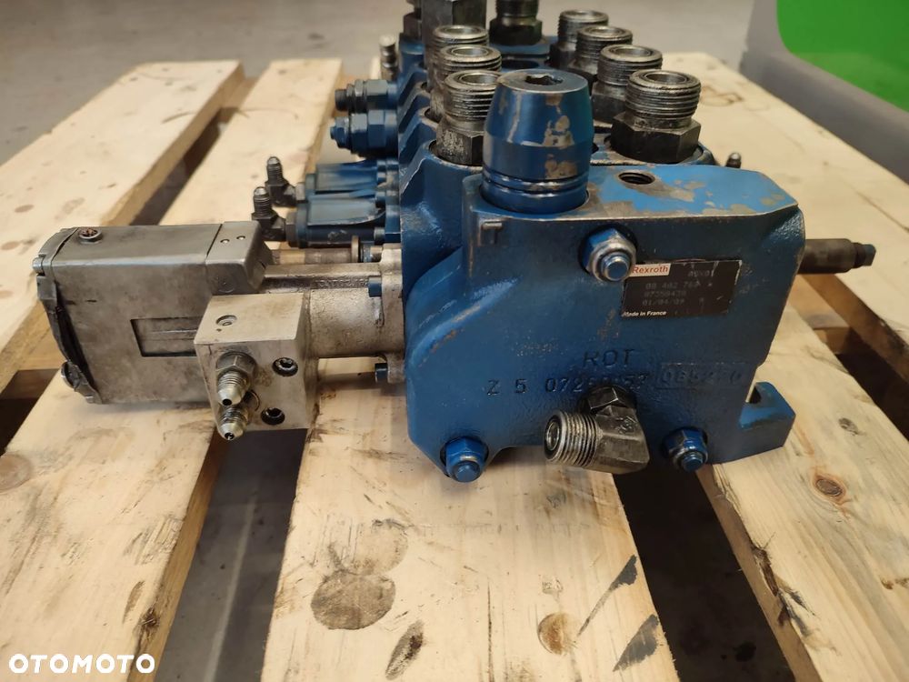 Rozdzielacz hydrauliczny New Holland LM 5090 (ASX01) - 9