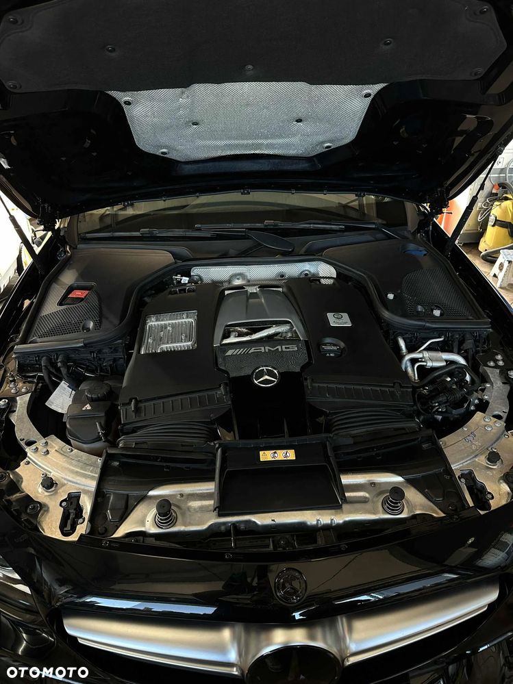 Mercedes-Benz Klasa E AMG 63 S 4Matic+ AMG Speedshift MCT-9G - 20
