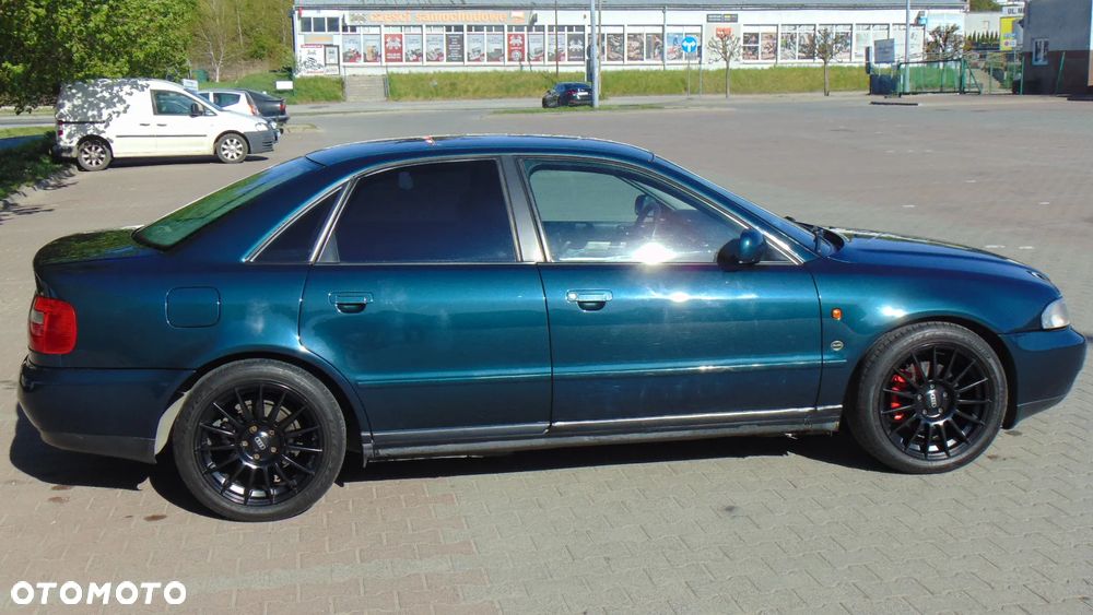 Audi A4 Limousine 1.8 - 5