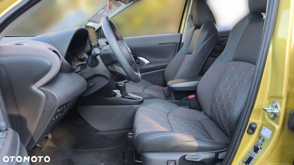 Toyota Yaris Cross - 17