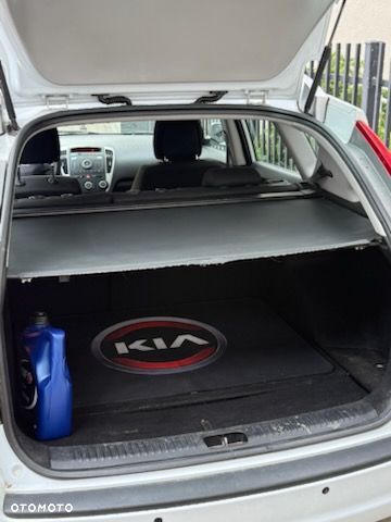 Kia Ceed - 8