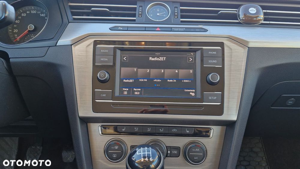 Volkswagen Passat 1.4 TSI BMT Trendline - 8