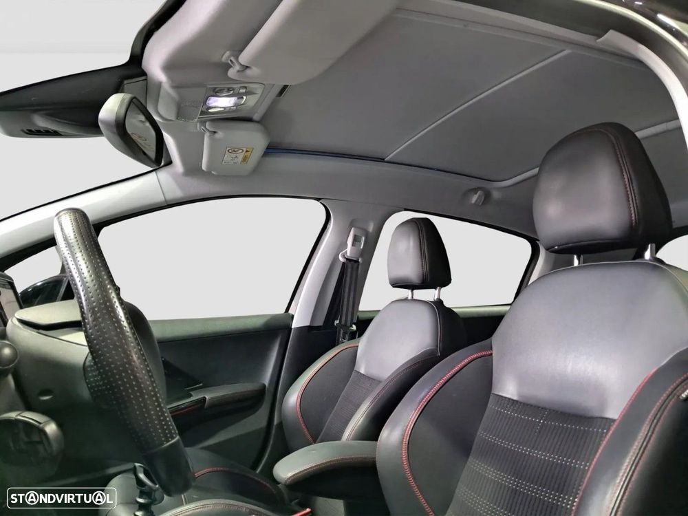 Peugeot 208 2018 photo 4