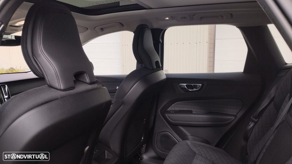 Volvo XC 60 2.0 T6 PHEV Core AWD - 9