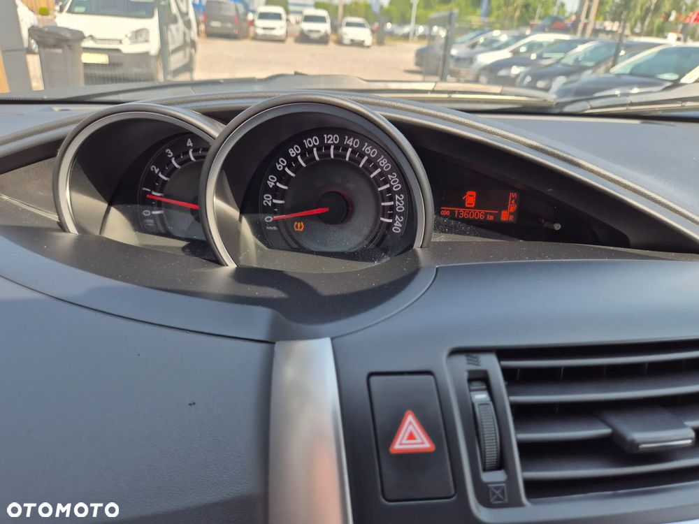 Toyota Verso 1.6 D-4D Prestige - 36