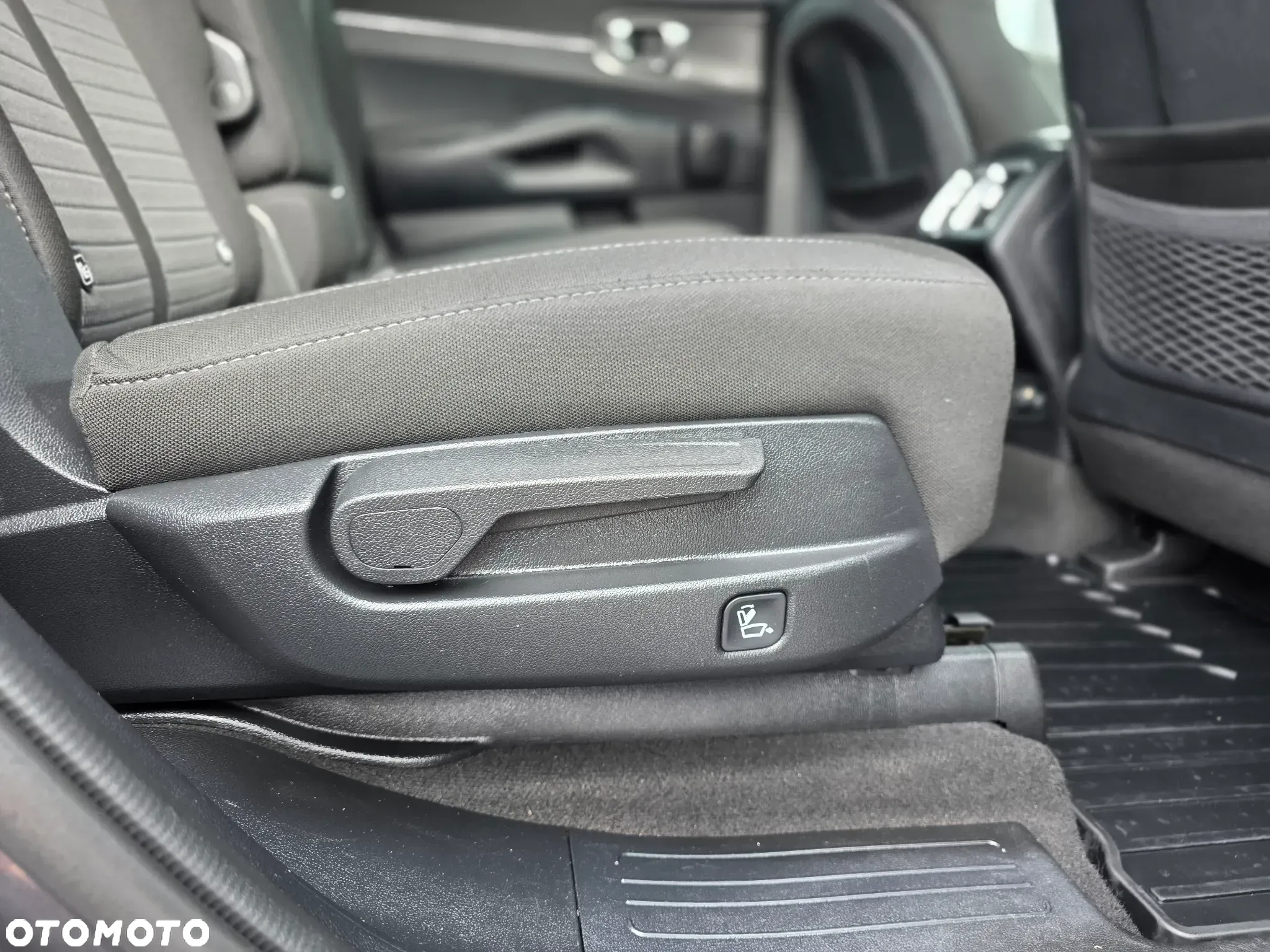 Kia Sorento 1.6 T-GDI HEV L 7os - 37