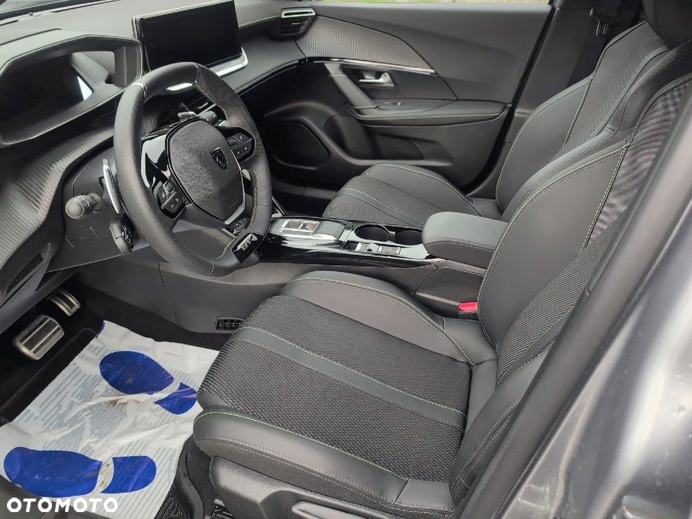 Peugeot 2008 - 11