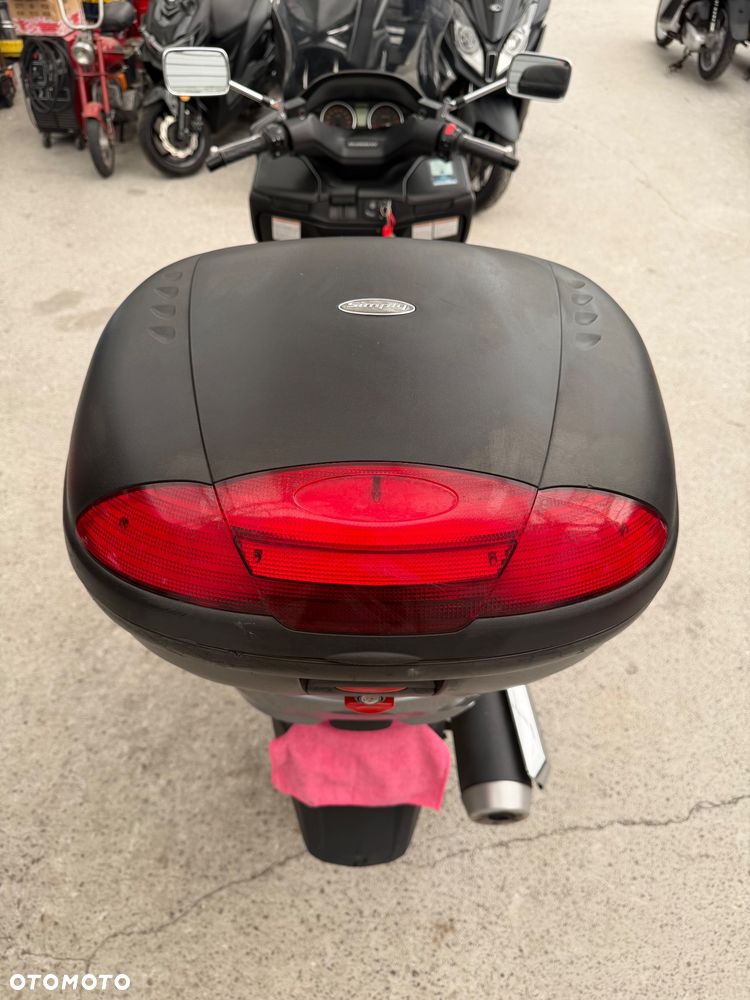 Suzuki Burgman - 21