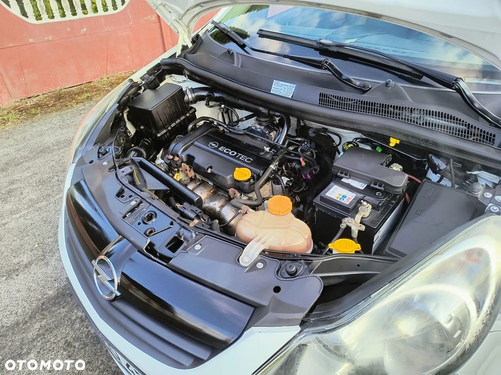 Opel Corsa 1.2 16V Limited Edition - 20