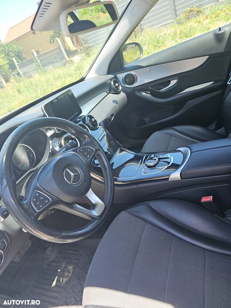 Mercedes-Benz C - 16