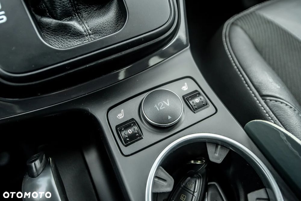 Ford Kuga 2.0 TDCi 4x4 Titanium - 36