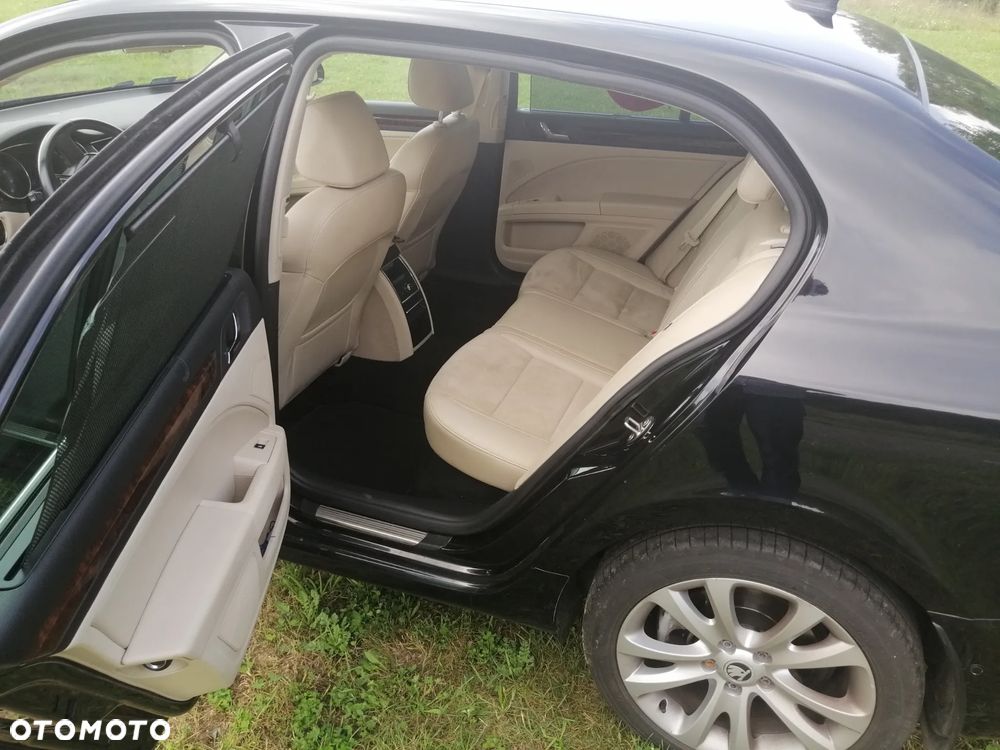 Skoda Superb 2.0 TSI Ambition DSG - 6