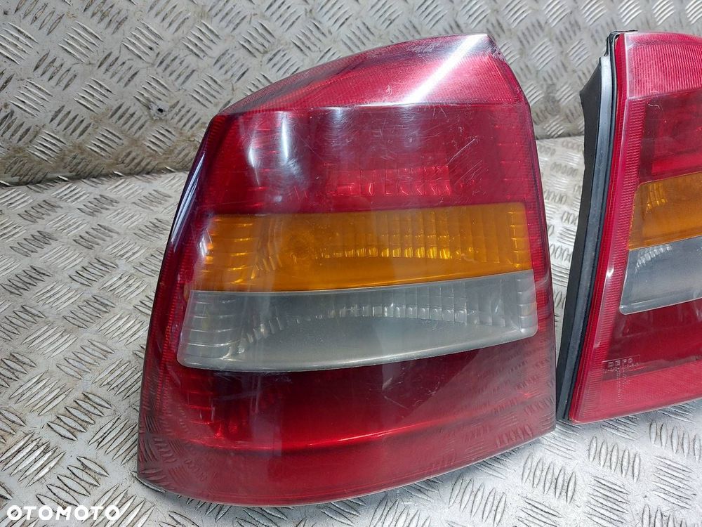 LAMPA LEWY TYŁ + PRAWY TYŁ  OPEL ASTRA G HB 5D - 2
