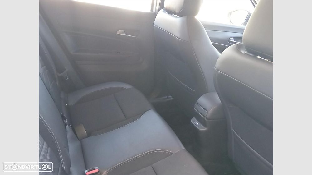 Jeep Avenger 1.2 GSE T3 Altitude - 18