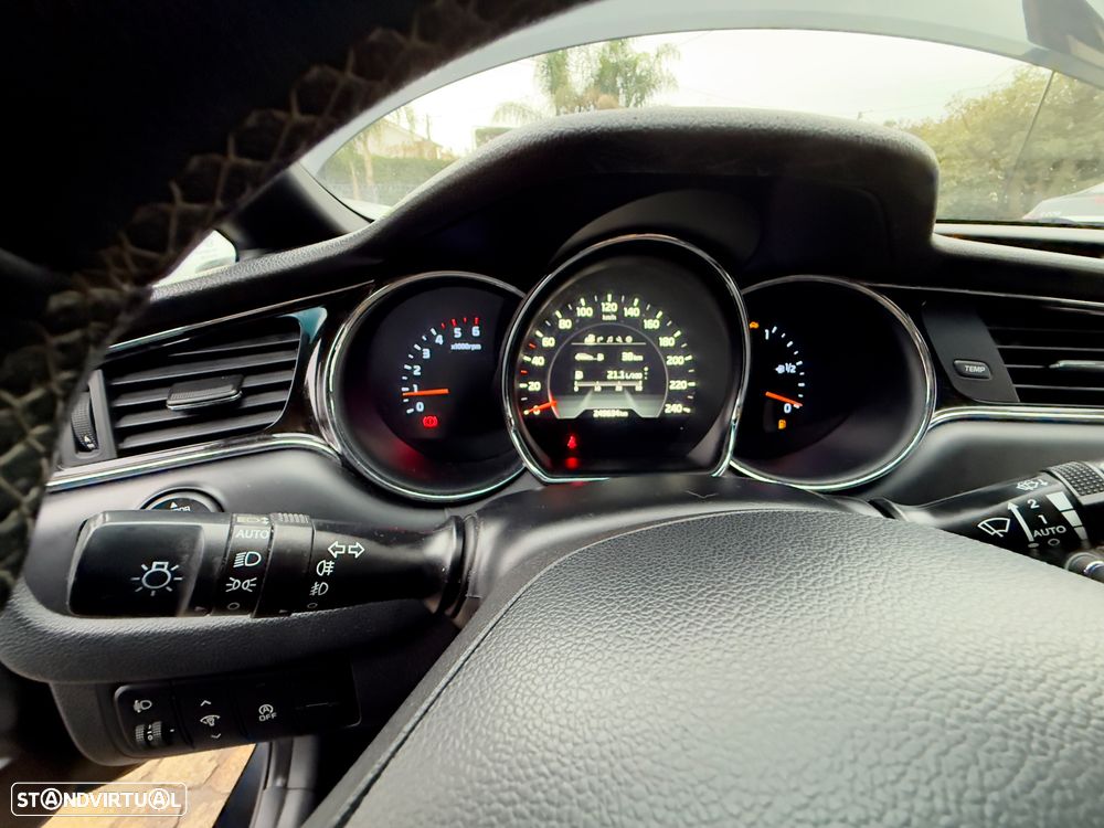 Kia Ceed SW 1.6 CRDi GT Line - 40