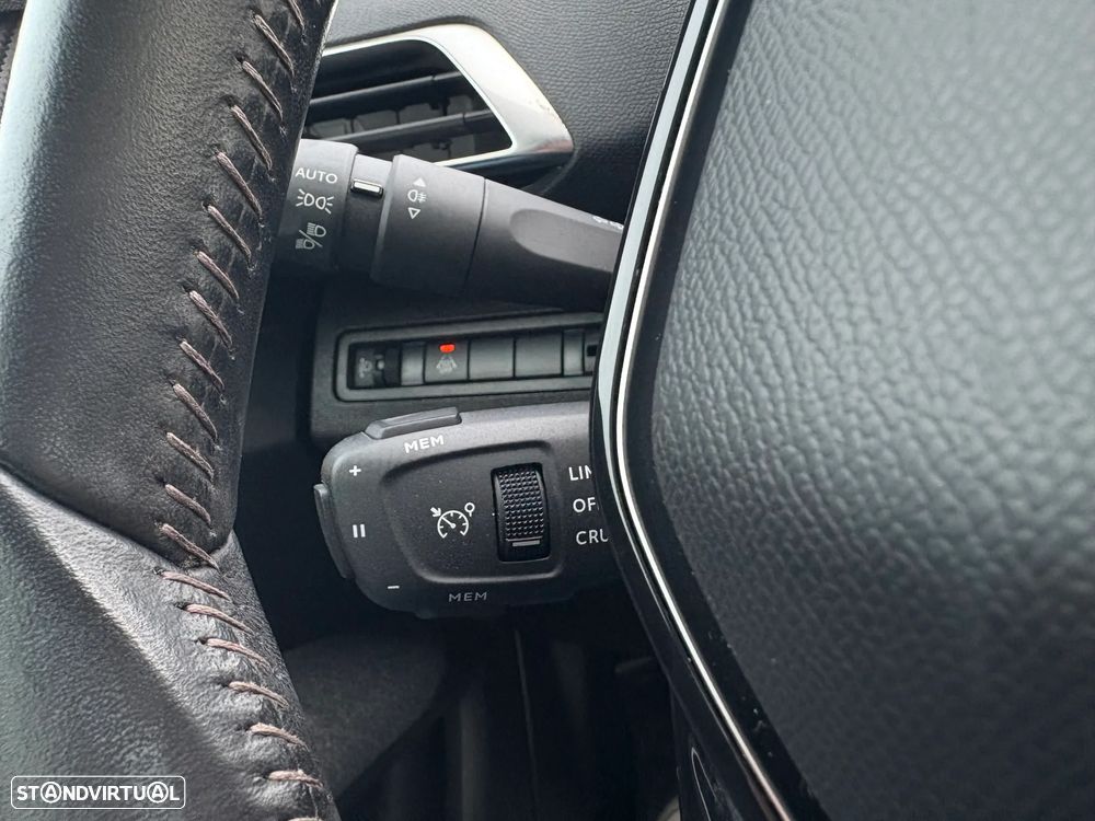 Peugeot 3008 1.5 BlueHDi Active Pack - 18