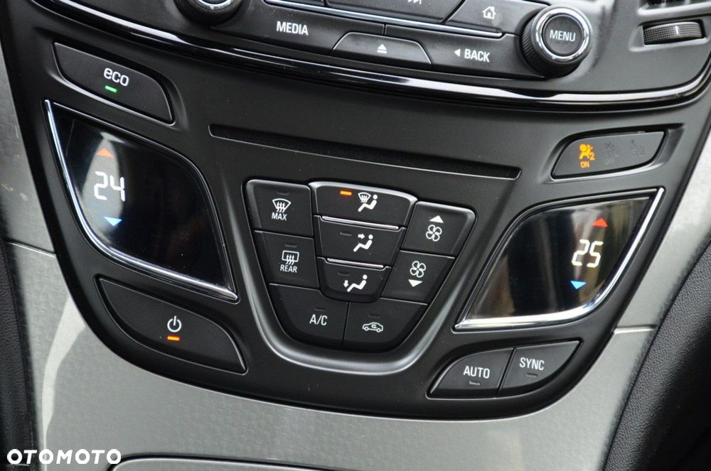 Opel Insignia - 38