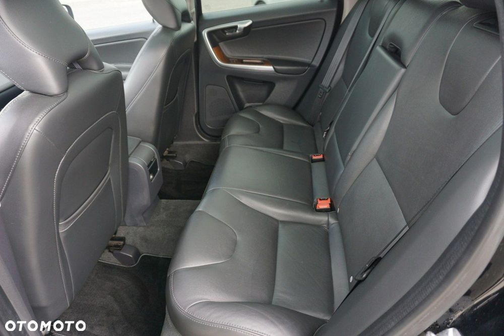 Volvo XC 60 T5 AWD Inscription - 10